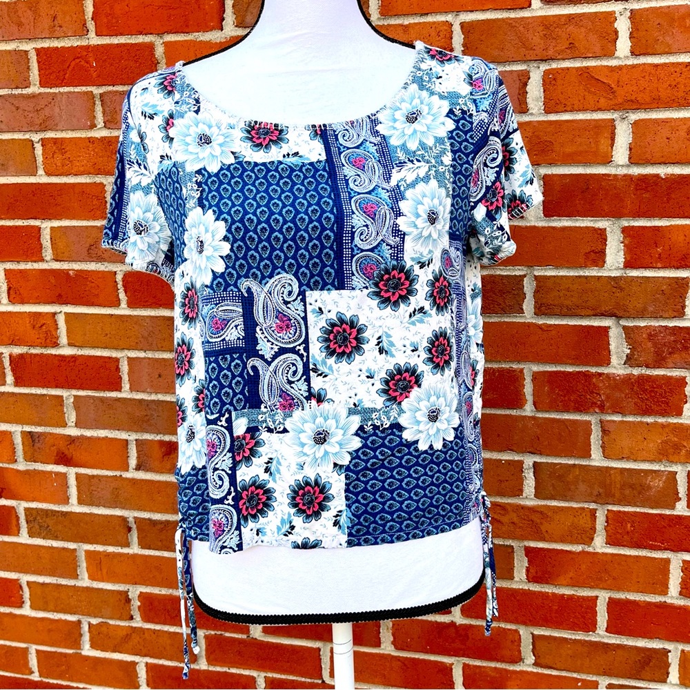 Hollister Blue Floral Bandana Print Side Tie Short Sleeve Shirt Womens Medium